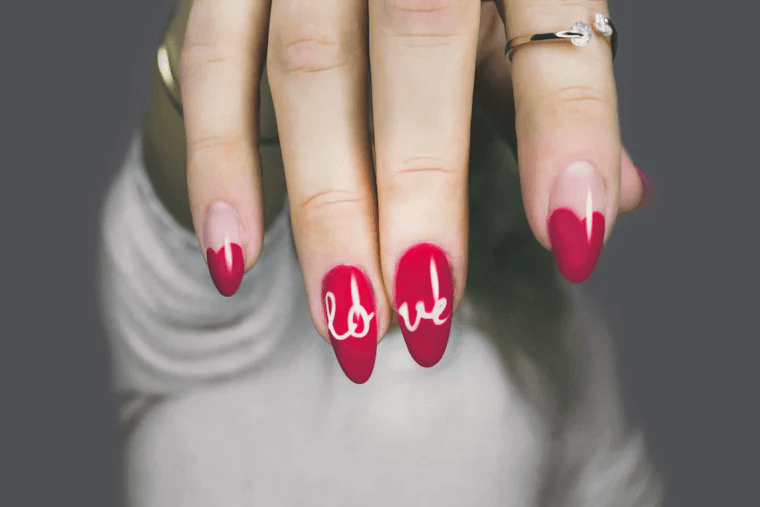 Pedicure profesional con acabado cuidado